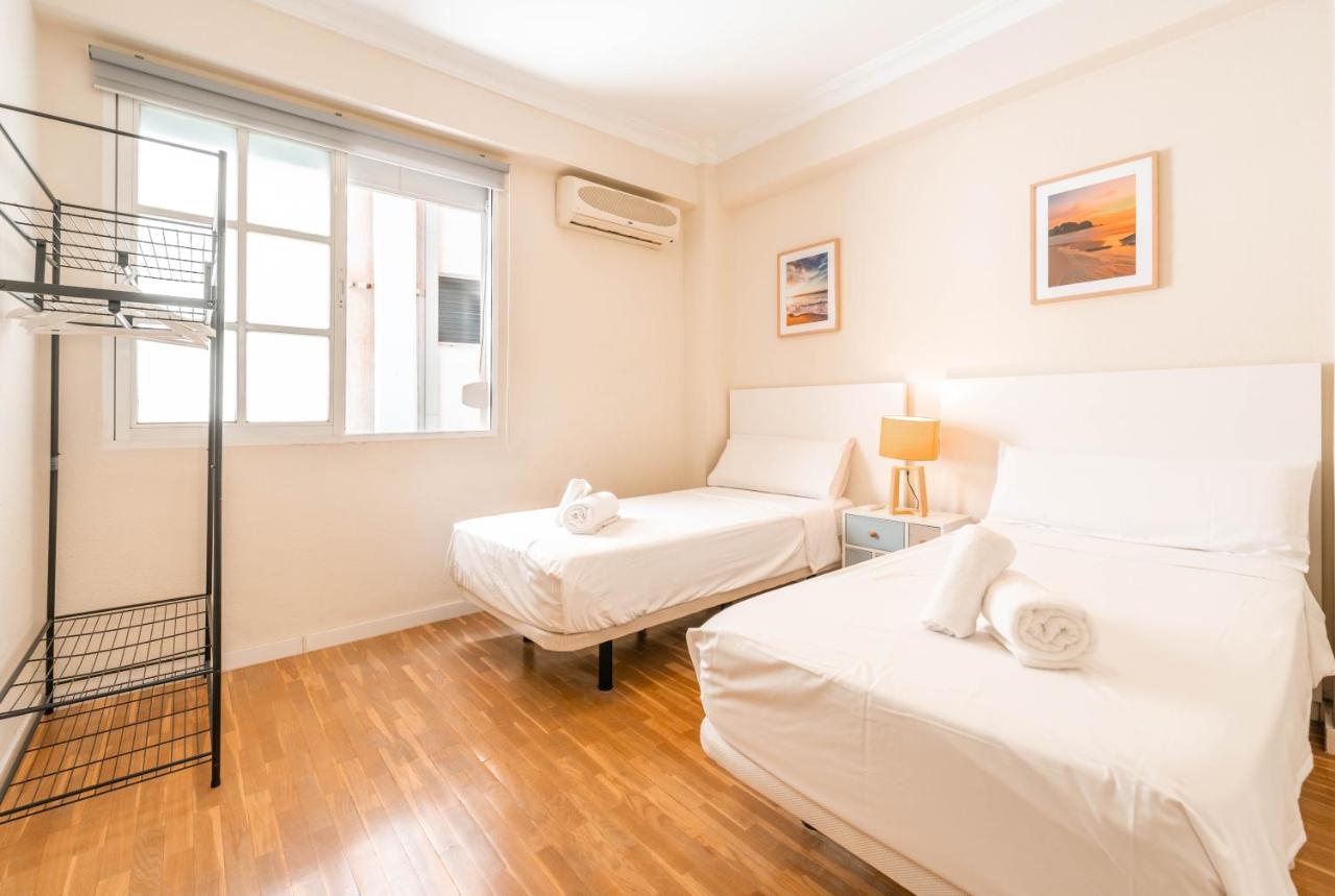 Gran Apartamento De 3 Habitaciones Junto A La Catedral Málaga Buitenkant foto