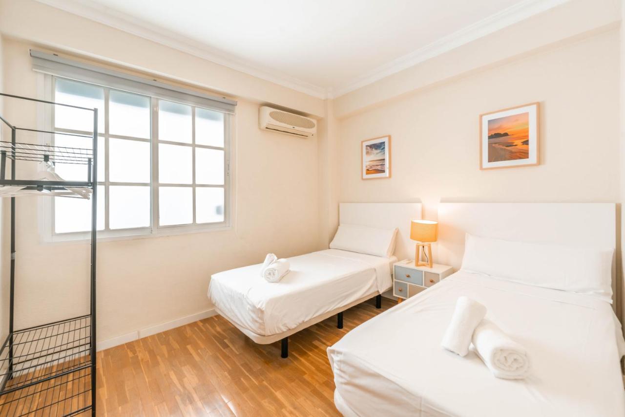 Gran Apartamento De 3 Habitaciones Junto A La Catedral Málaga Buitenkant foto